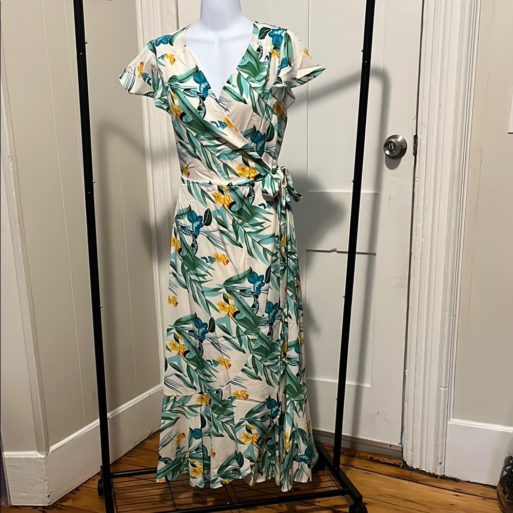 Green Wrap Maxi Dress with Flutter Sleeves and V-Neck